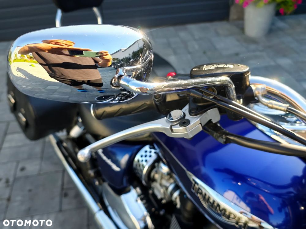 Triumph America - 24