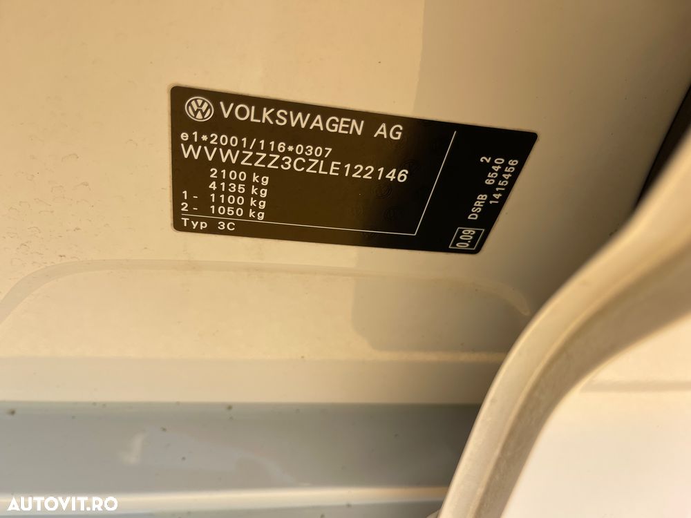 Volkswagen Passat - 37