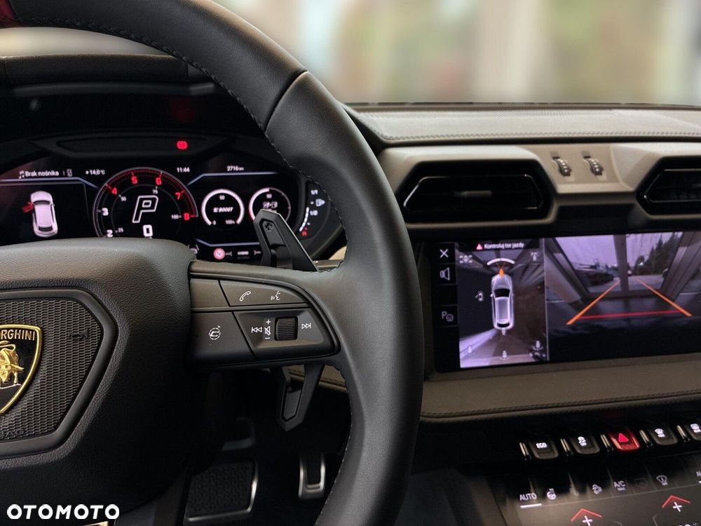 Lamborghini Urus - 19