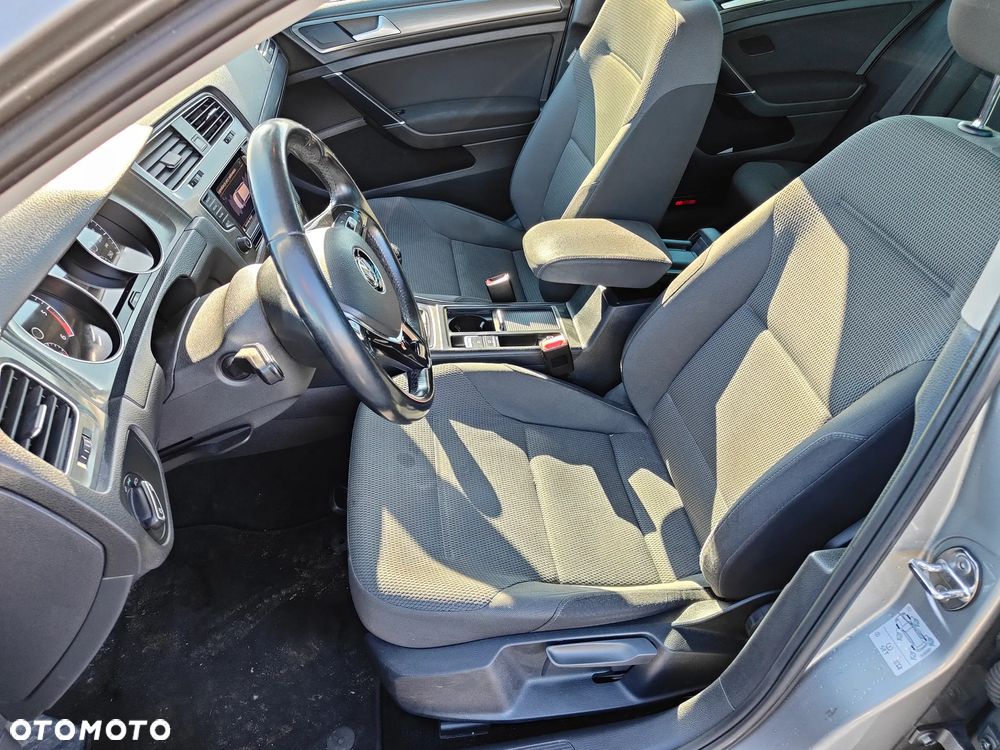 Volkswagen Golf 1.6 TDI Highline - 13