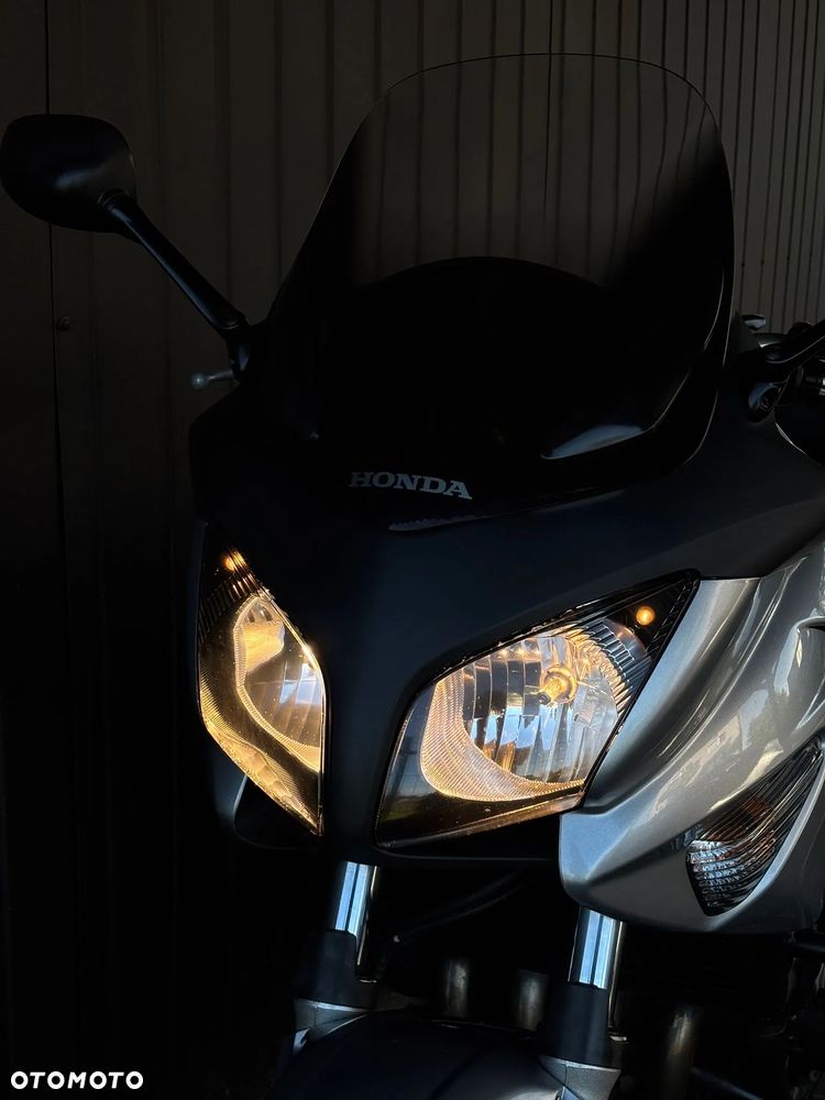 Honda CBF - 23