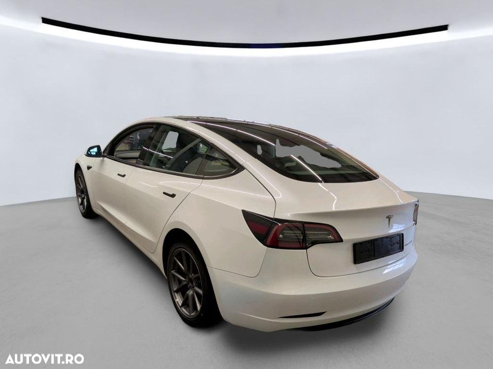 Tesla Model 3 - 2
