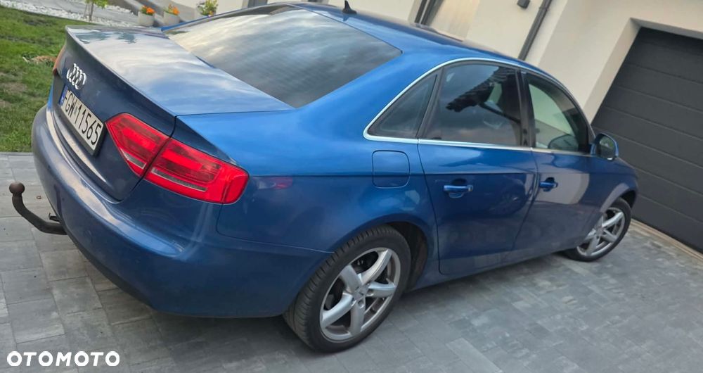Audi A4 Limousine - 3