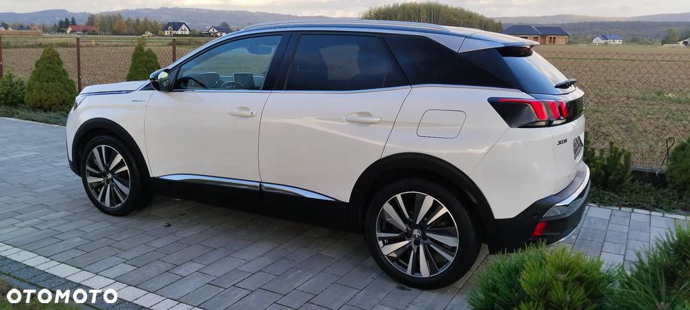 Peugeot 3008 Hybrid4 300 e-EAT8 GT - 11