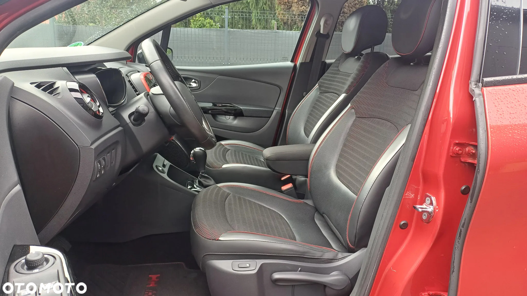 Renault Captur TCe 120 EDC Helly Hansen - 16