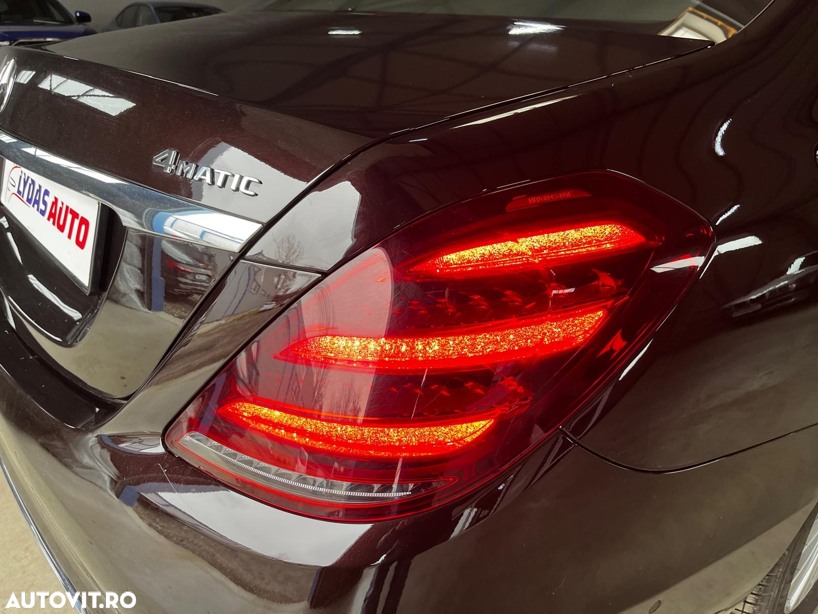 Mercedes-Benz S 560 4MATIC Long Aut. - 34
