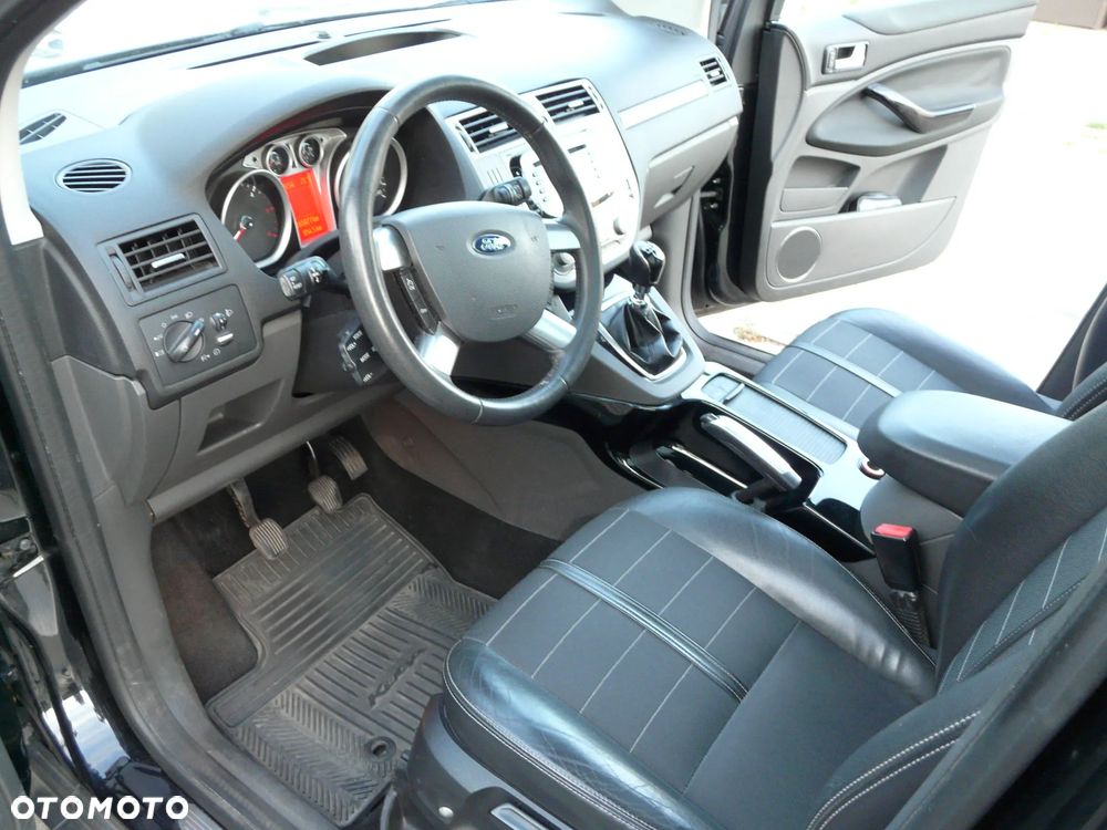 Ford Kuga 2.0 TDCi Titanium - 16