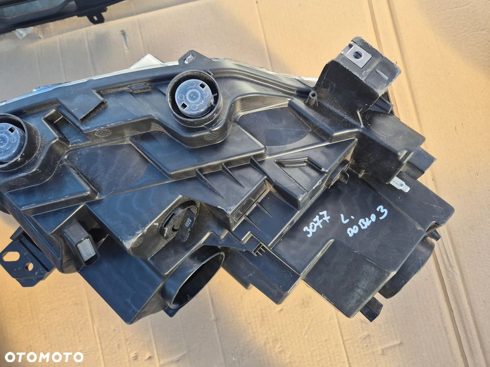 Citroen Berlingo 3 lampa prawa i lewa.Valeo. 2018- - 8