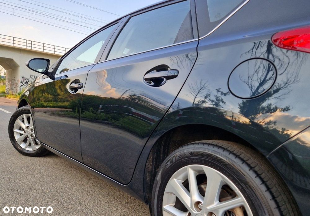 Toyota Auris 1.6 Executive - 16