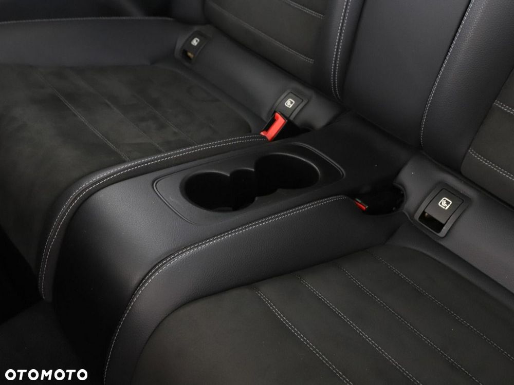 Mercedes-Benz Klasa C 200 9G-TRONIC AMG Line - 40