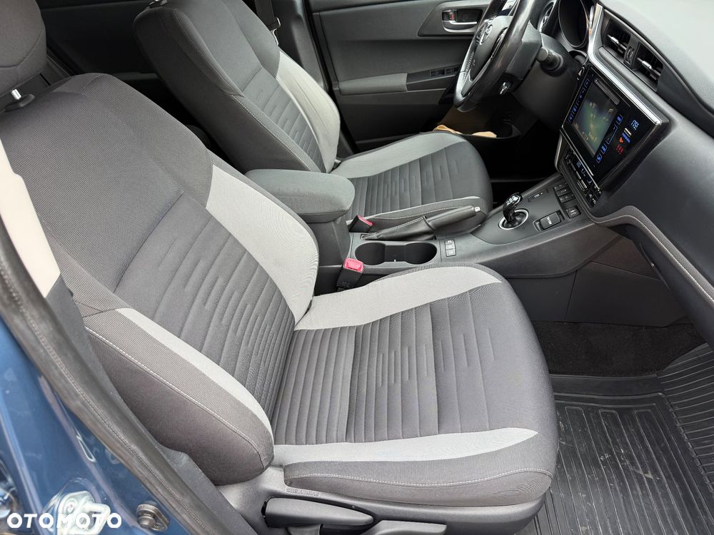 Toyota Auris - 19