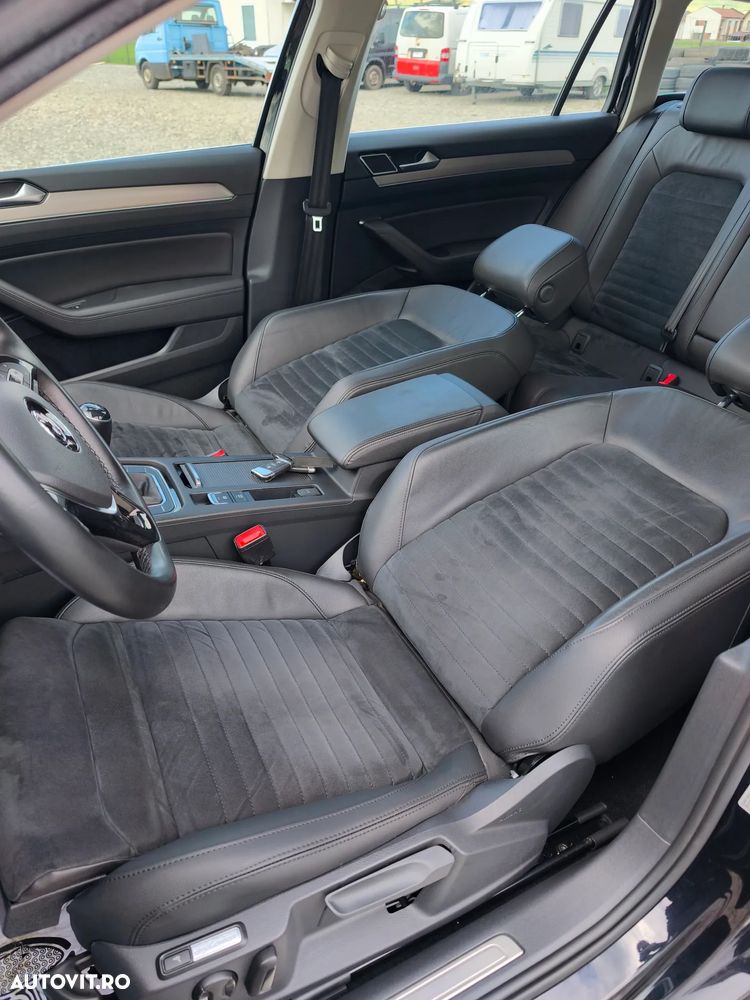 Volkswagen Passat 2.0 TDI R Executive - 24