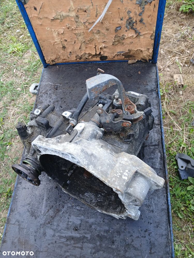 Volkswagen golf passat bora beetle 2,0 benzyna  skrzynia biegów EBP - 10