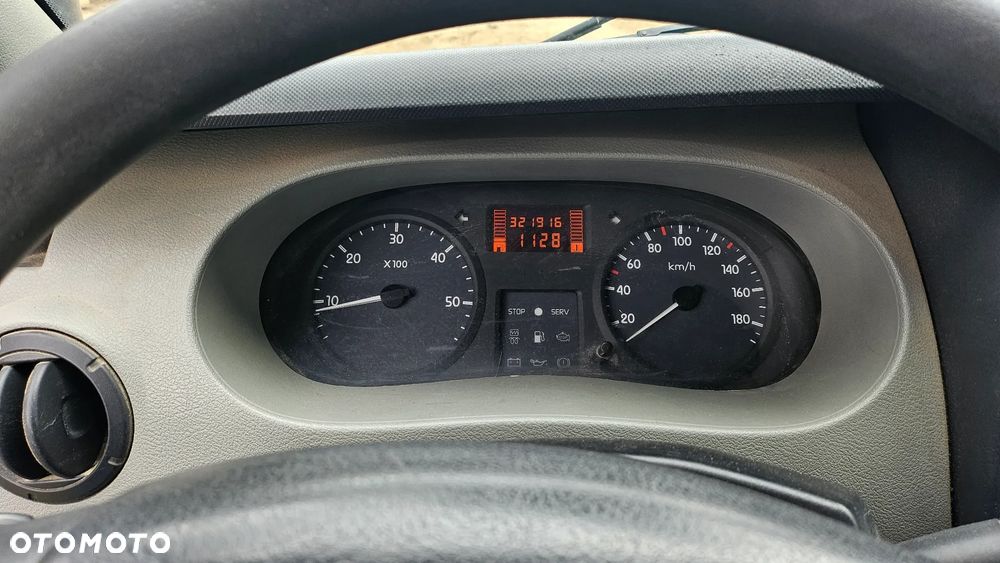 Renault Master 2.5 L2H2 - 4