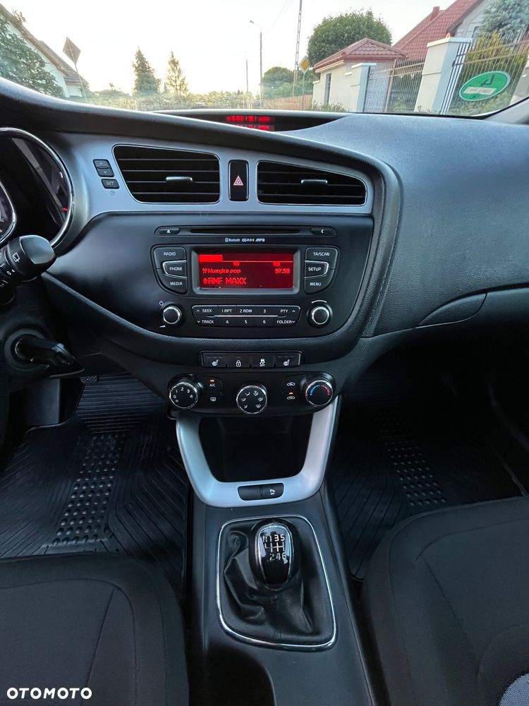Kia Ceed 1.4 CVVT Attract - 14