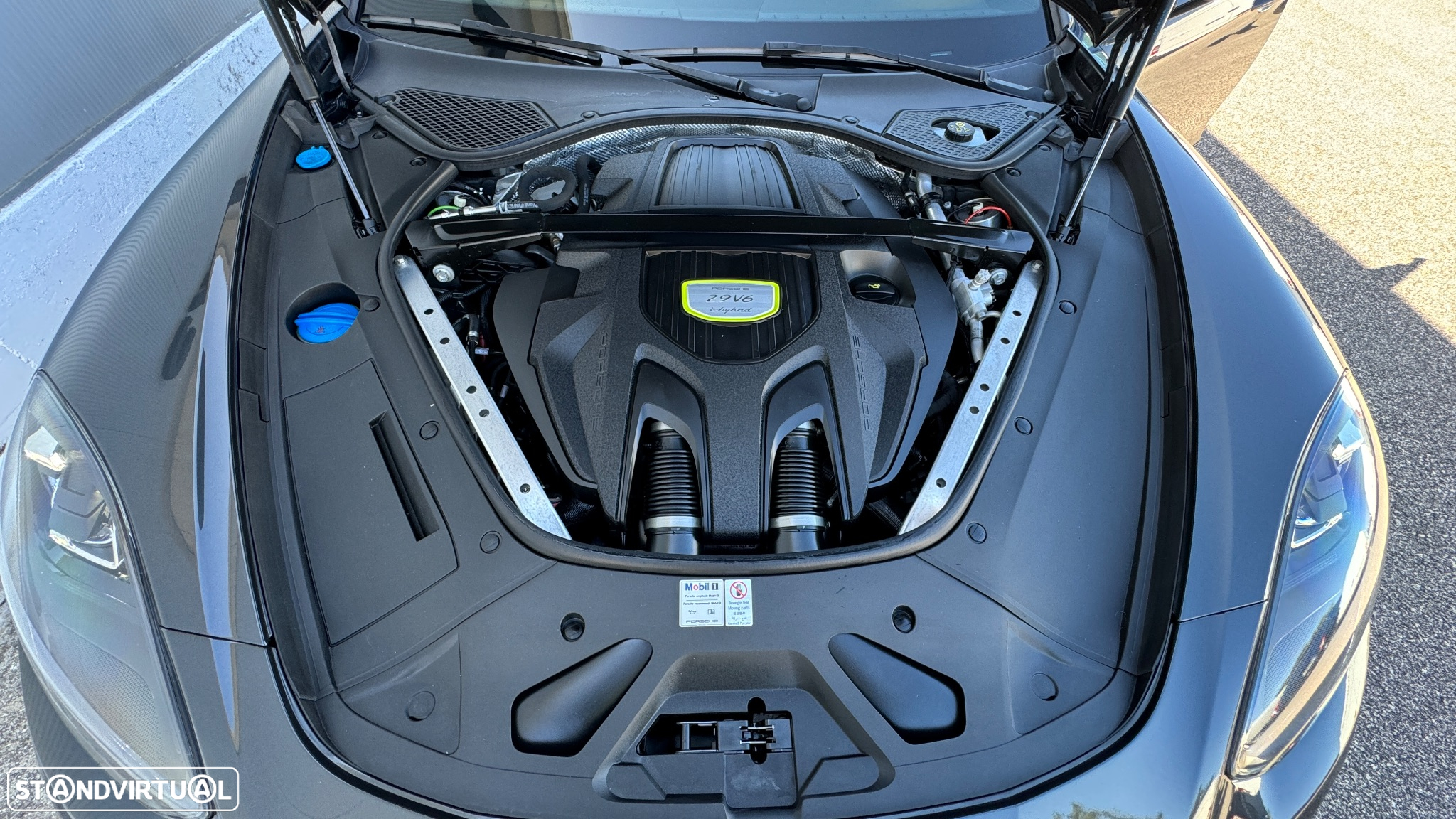 Porsche Panamera 4 E-Hybrid - 51