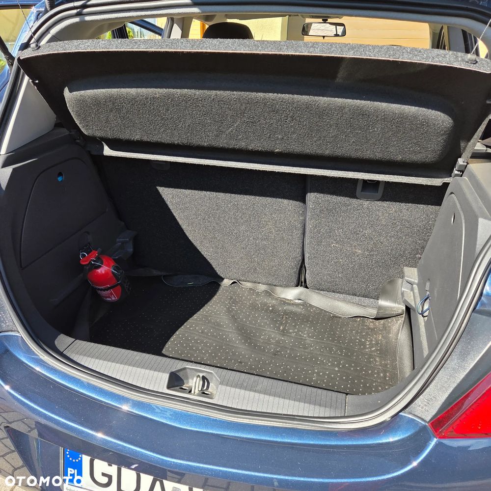 Opel Corsa 1.2 16V Enjoy - 8