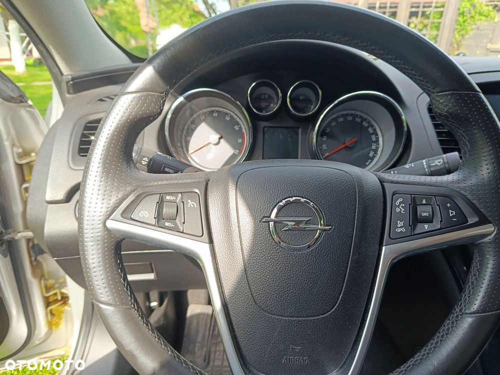 Opel Insignia 2.0 Turbo 4x4 Cosmo - 9
