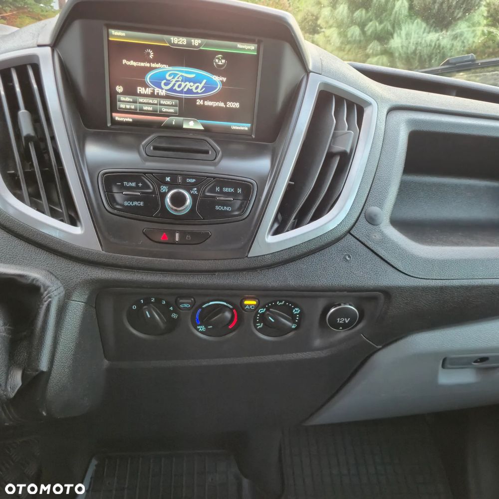 Ford Transit - 11