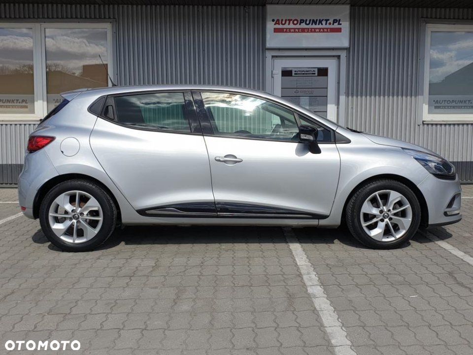 Renault Clio - 6