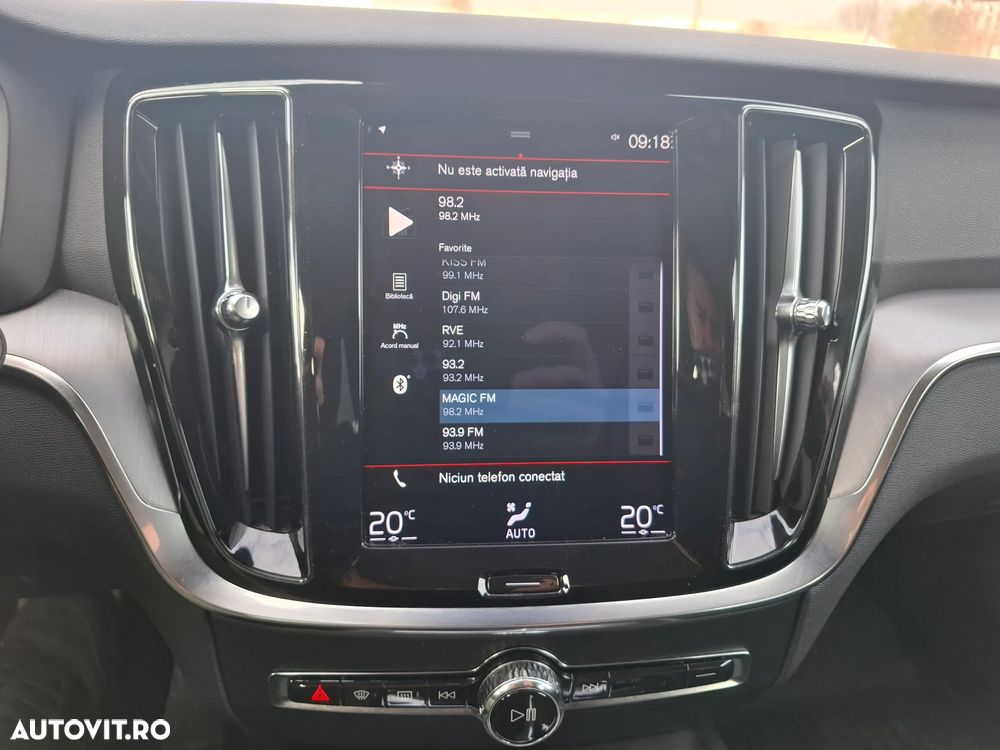 Volvo V60 B4 MHEV AT8 FWD Momentum - 6