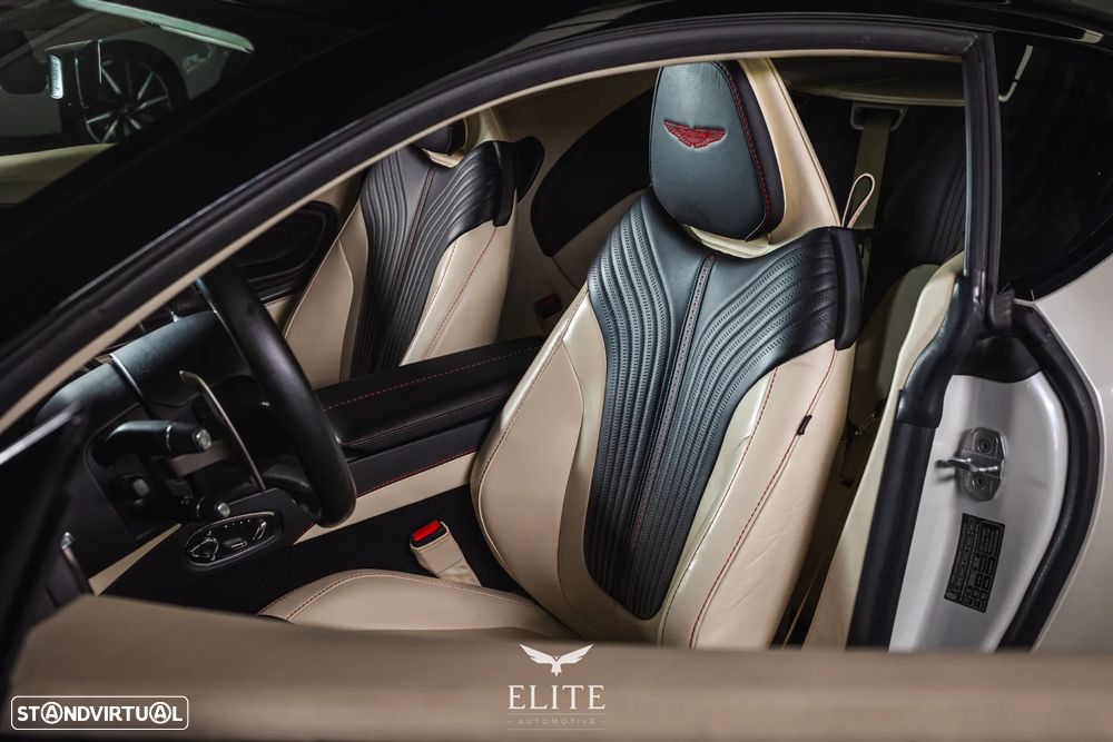 Aston Martin DB11 Coupé V12 Launch Edition - 13