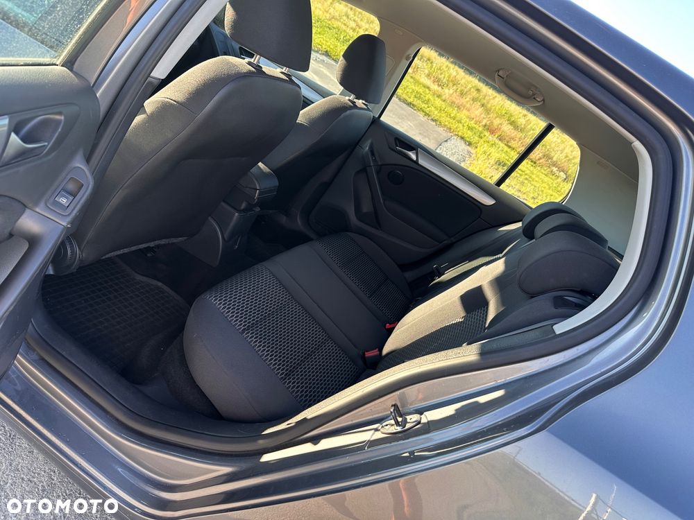 Volkswagen Golf - 9