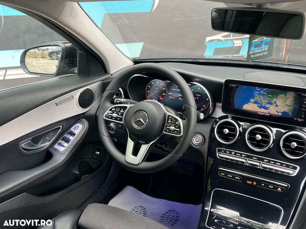 Mercedes-Benz C 220 d 4Matic 9G-TRONIC AMG Line - 9