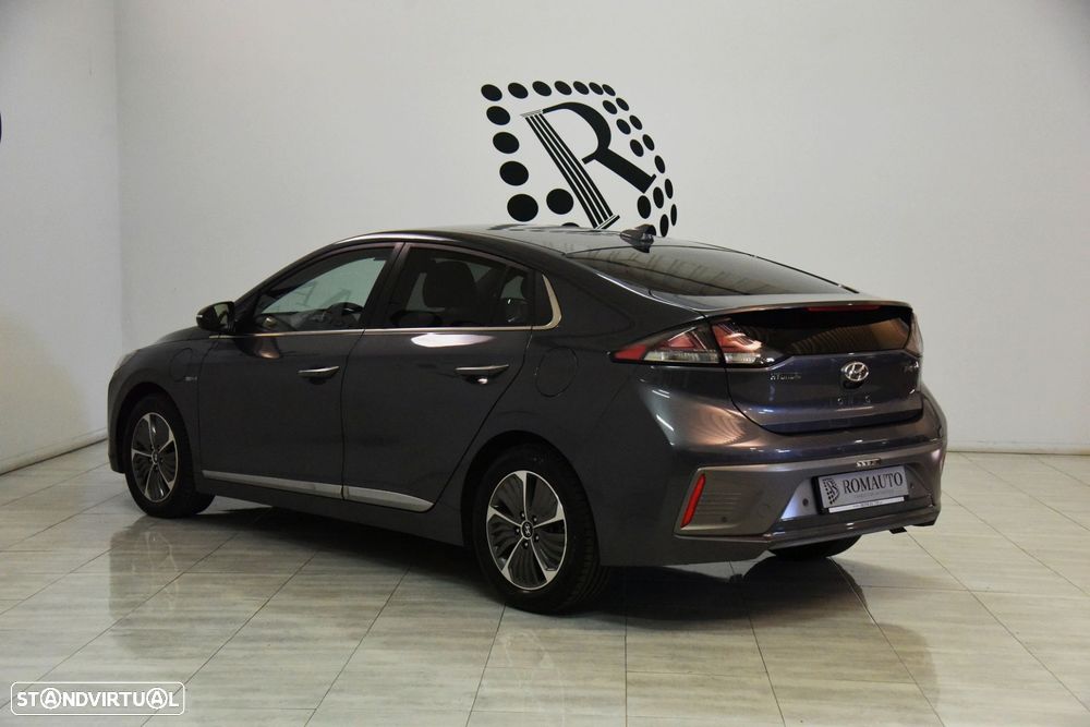 Hyundai Ioniq - 10