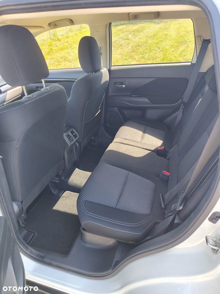 Mitsubishi Outlander - 7