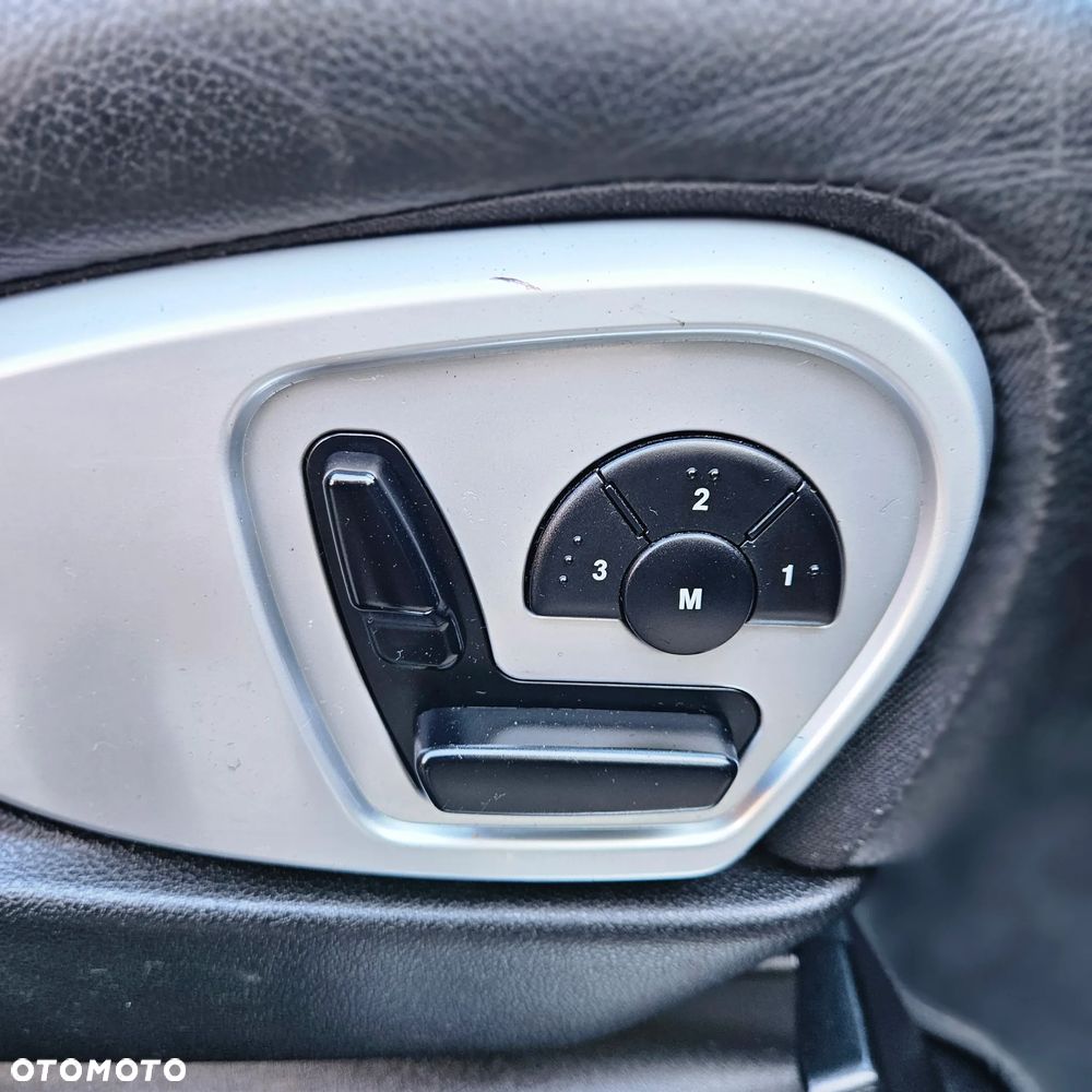 Mercedes-Benz ML - 23