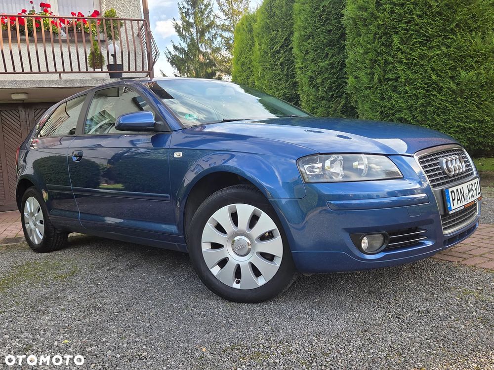 Audi A3 3-drzwiowe 1.6 Attraction - 12