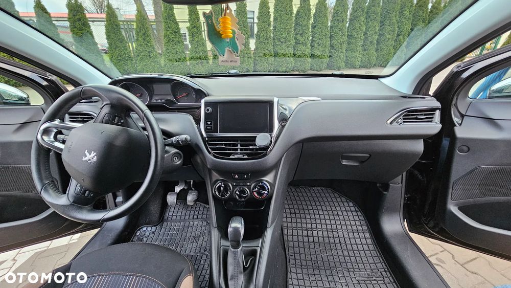 Peugeot 208 82 VTI Style - 14