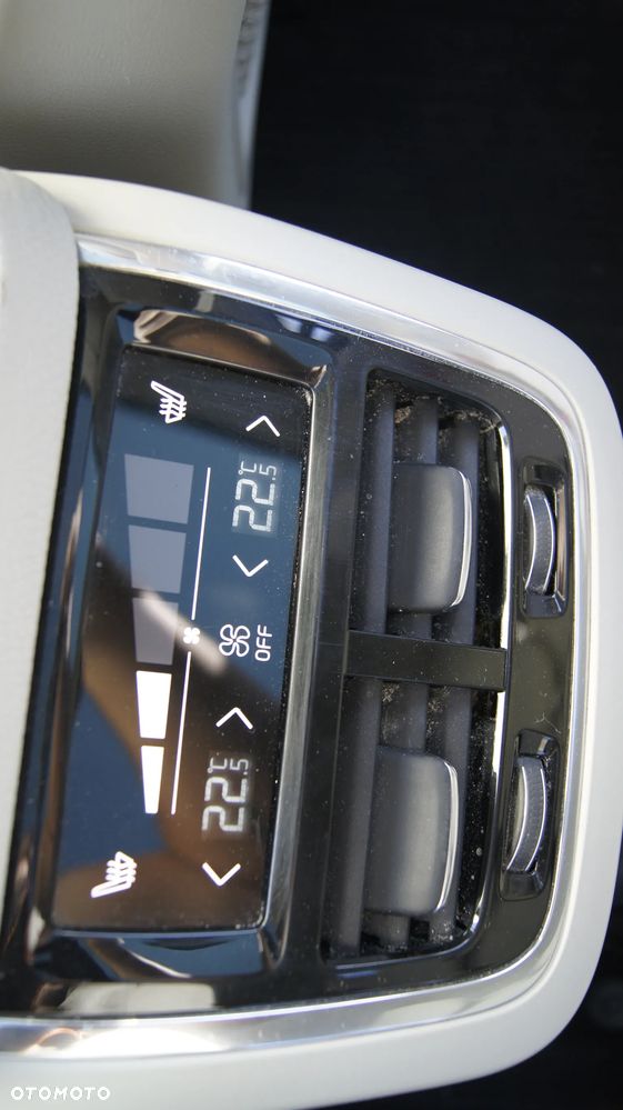Volvo XC 90 T8 AWD Twin Engine Geartronic Inscription - 25