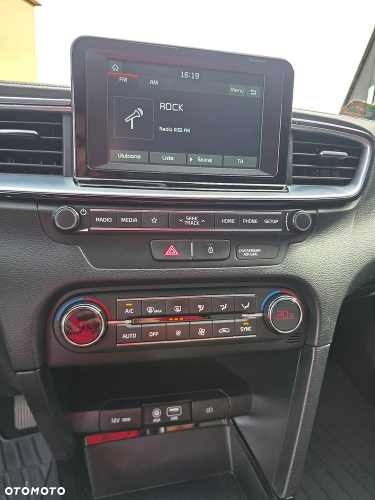 Kia Ceed 1.4 L - 27