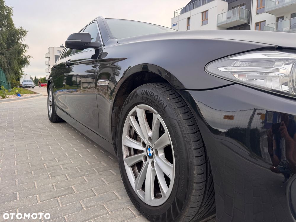 BMW Seria 5 525d xDrive Luxury Line - 14