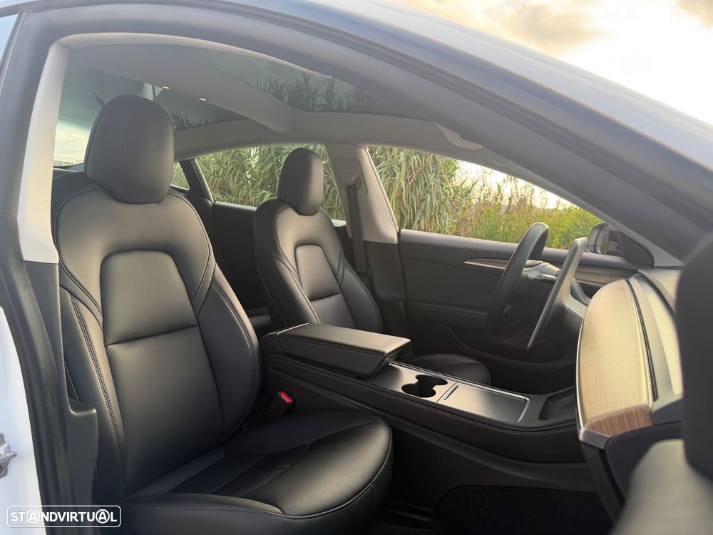 Tesla Model 3 Standard Range Plus RWD - 4
