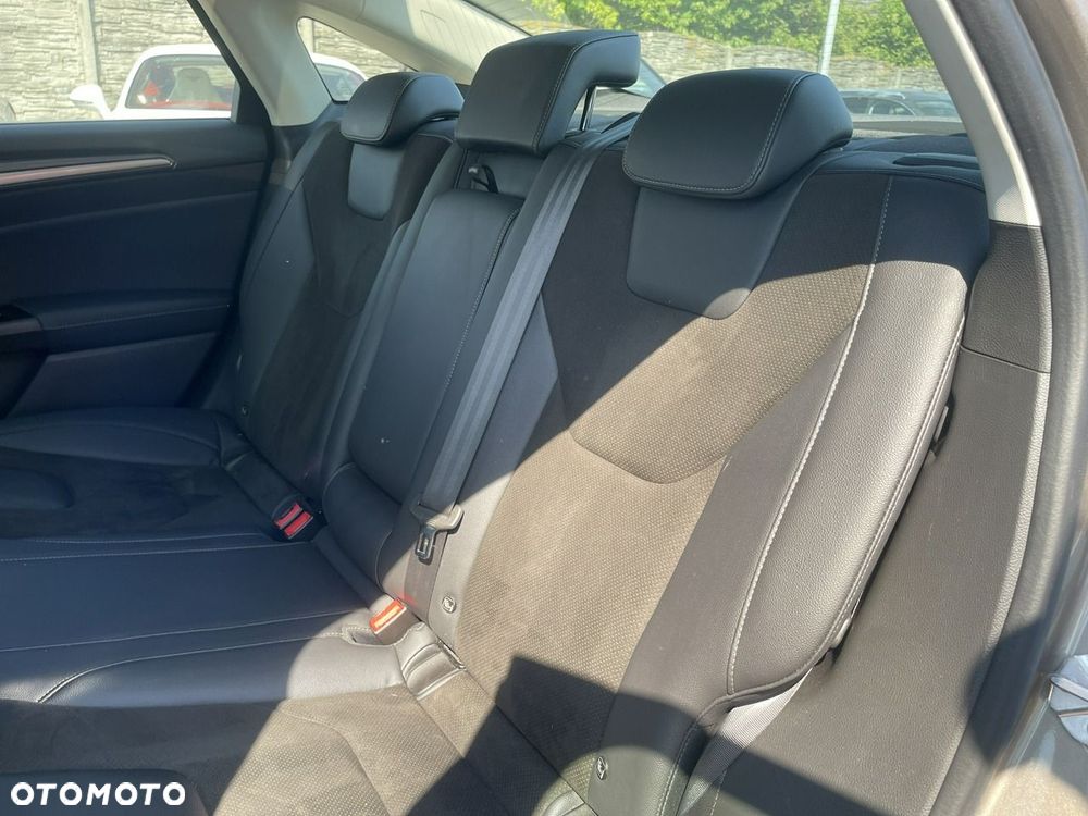 Ford Mondeo - 15