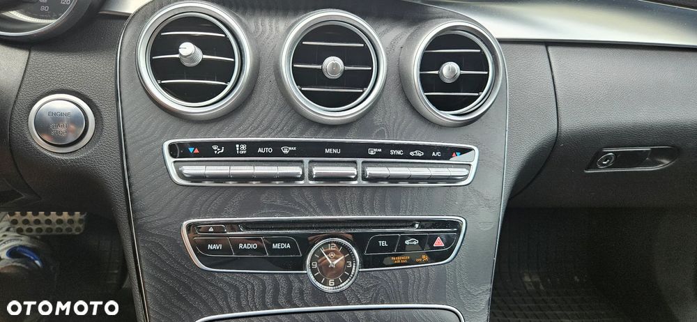 Mercedes-Benz Klasa C 250 7G-TRONIC - 22