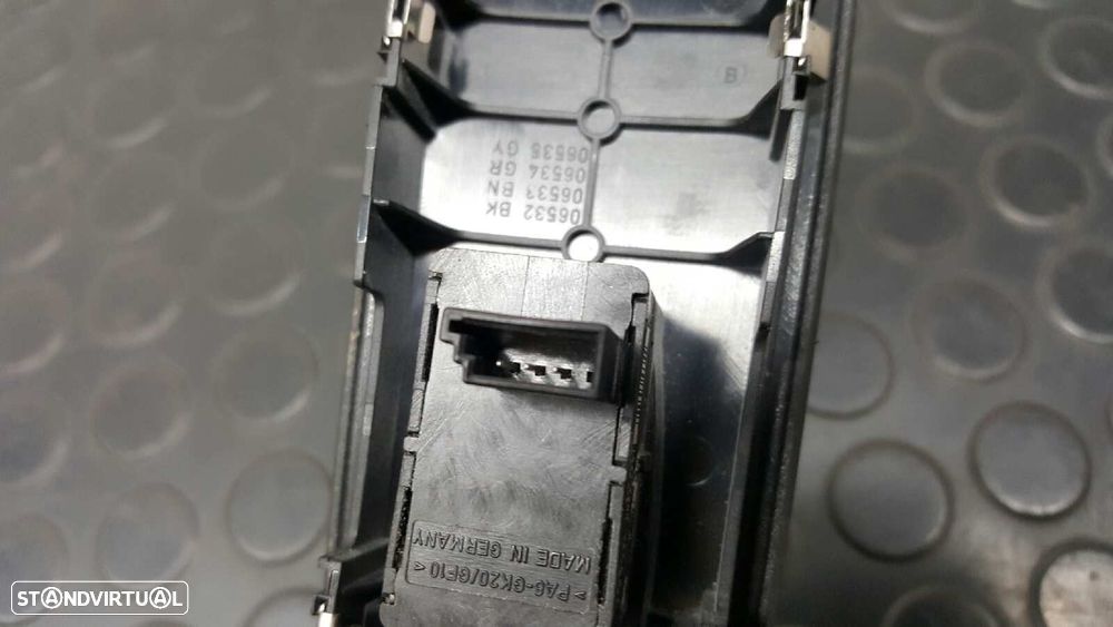 COMANDO DO ELEVADOR FRENTE DIREITO BMW SERIE 1 BERLINA (E81/E87) 120D - 5