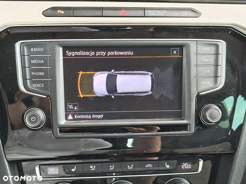 Volkswagen Passat - 30