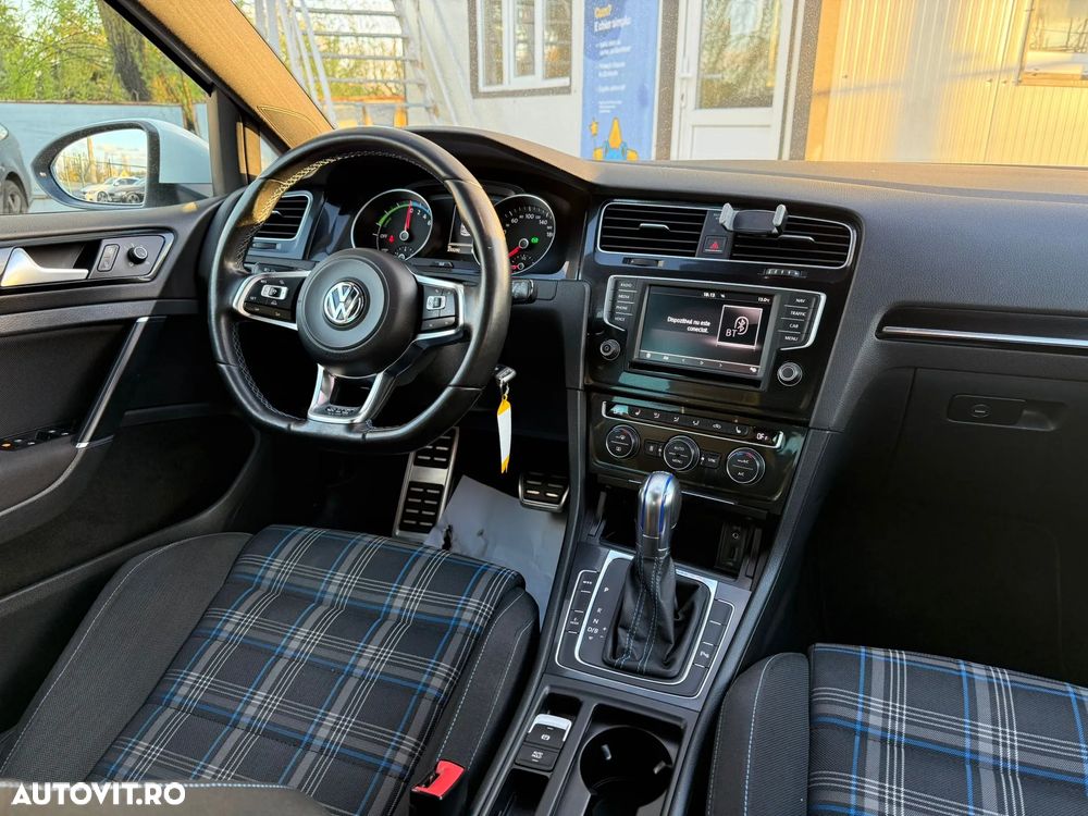 Volkswagen Golf 1.4 GTE Plug-In-Hybrid DSG - 7