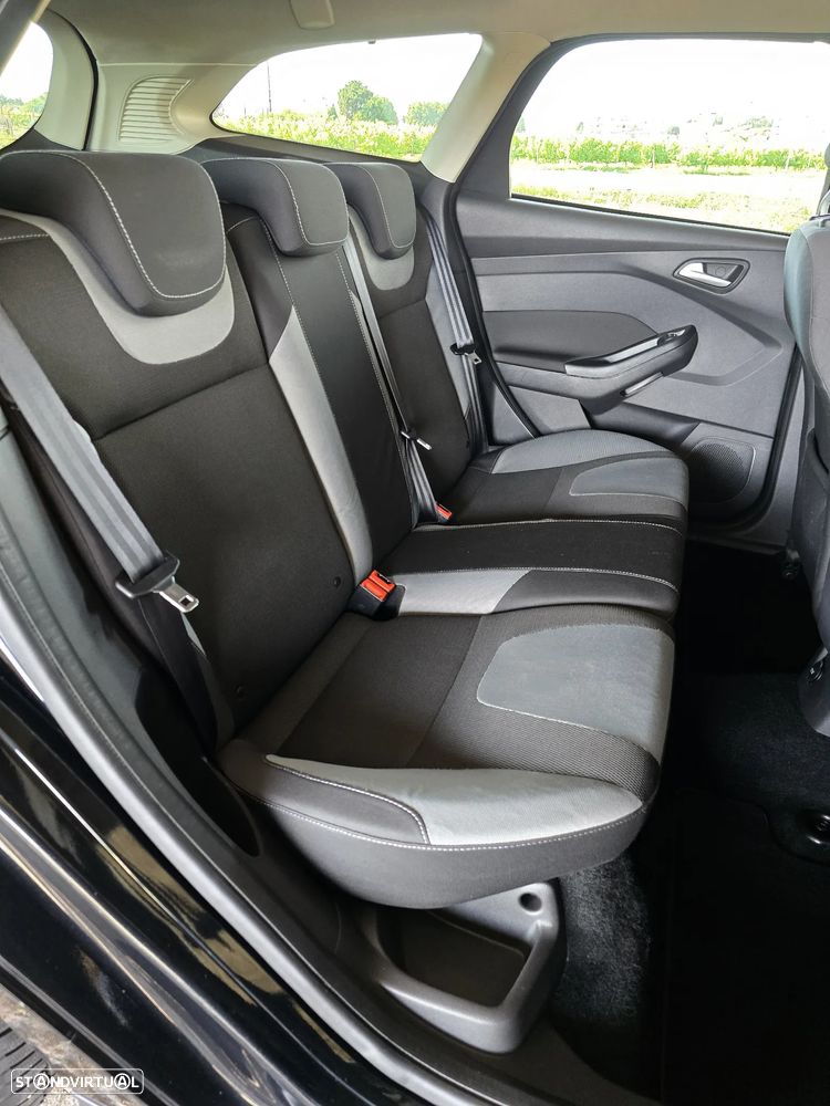 Ford Focus 1.0 EcoBoost S&S Champions Edition - 9