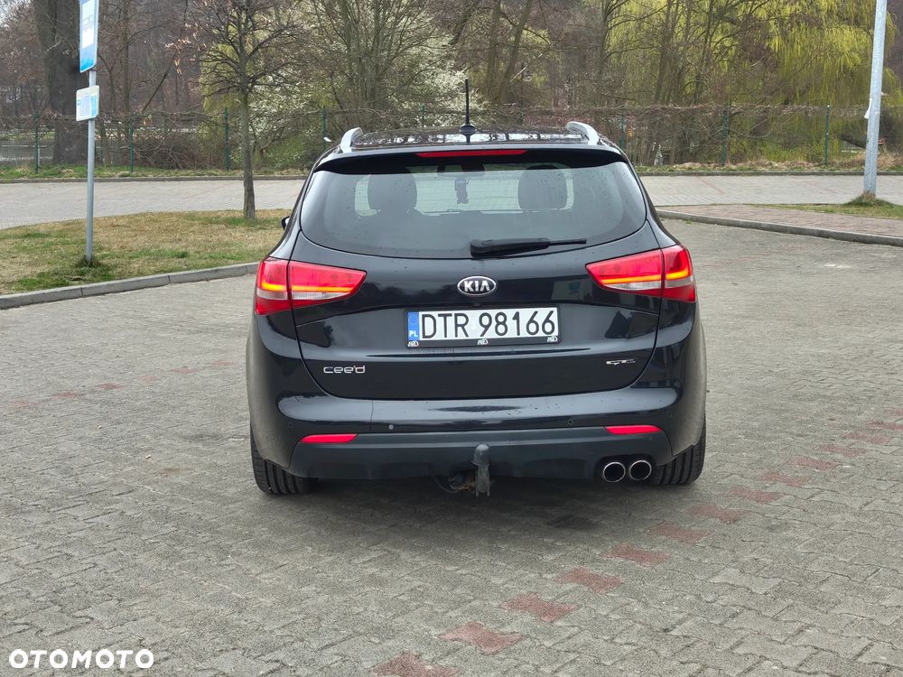 Kia Ceed 1.6 CRDi 136 ISG GT Line - 4
