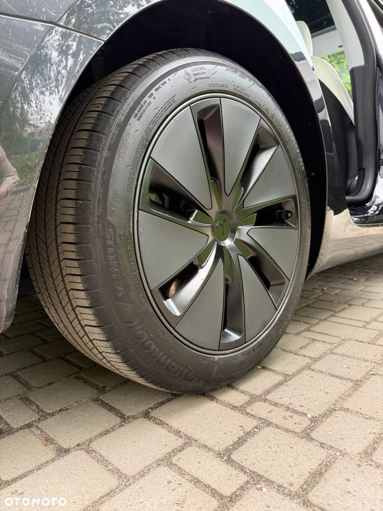 Tesla Model 3 - 17