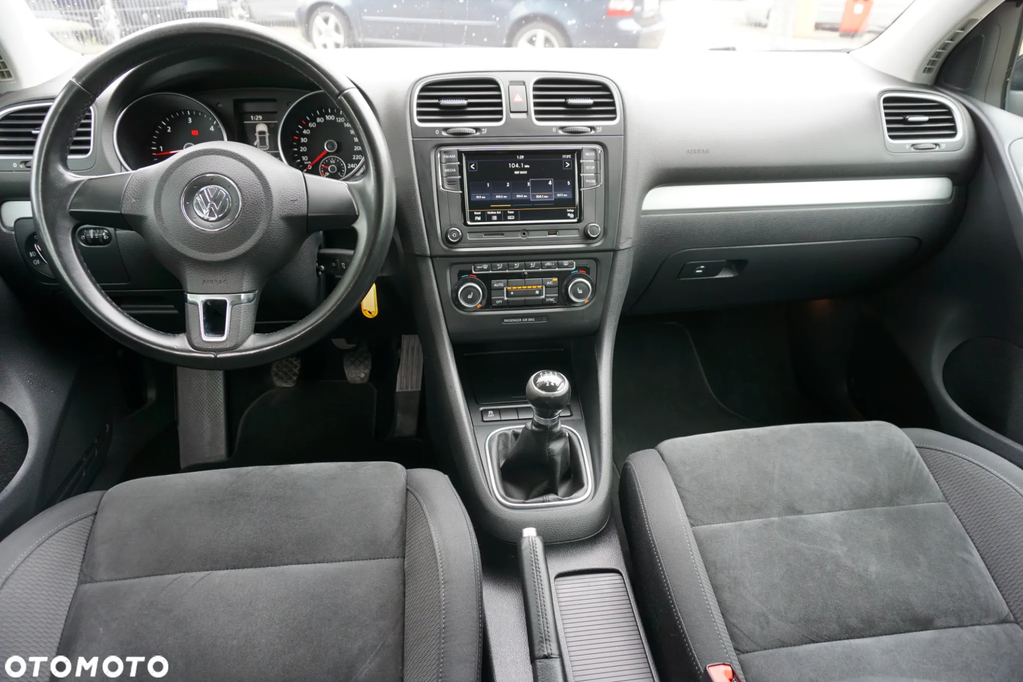 Volkswagen Golf 2.0 TDI DPF Style - 13