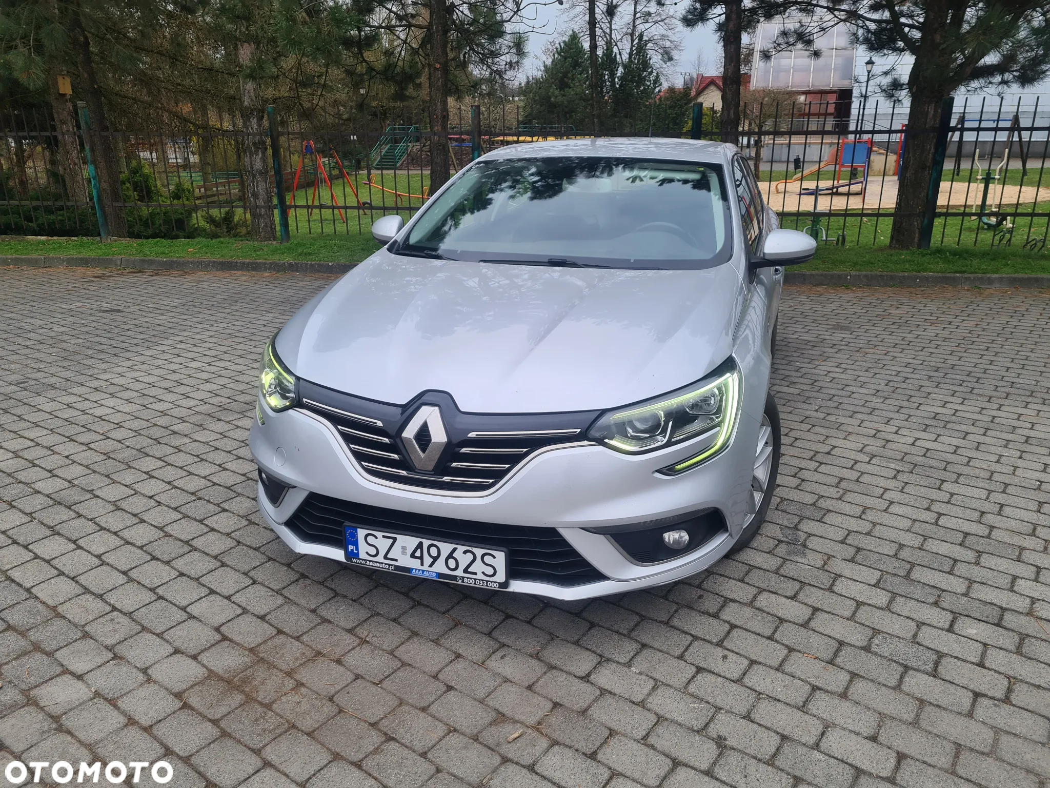 Renault Megane 1.6 SCe Life - 6