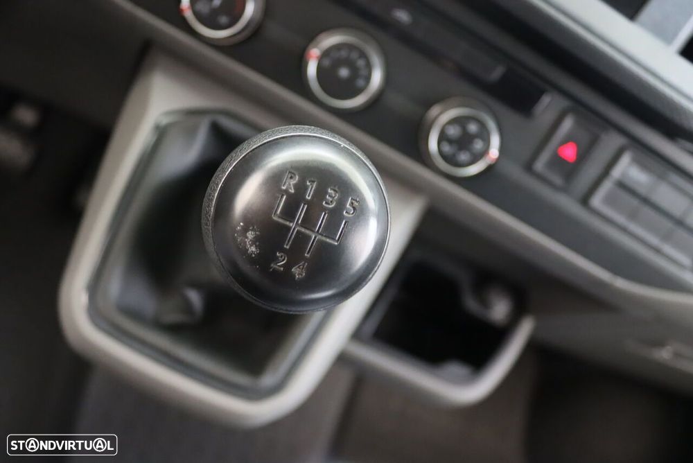 VW Transporter 2.0 TDI L.Business - 28