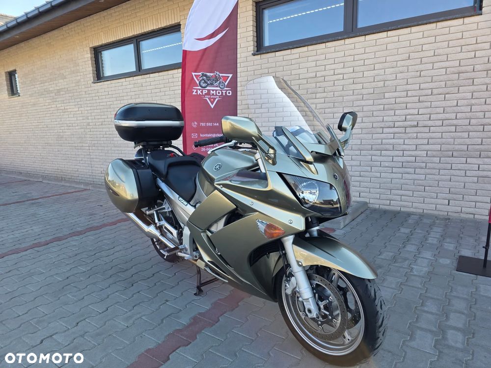 Yamaha FJR - 18