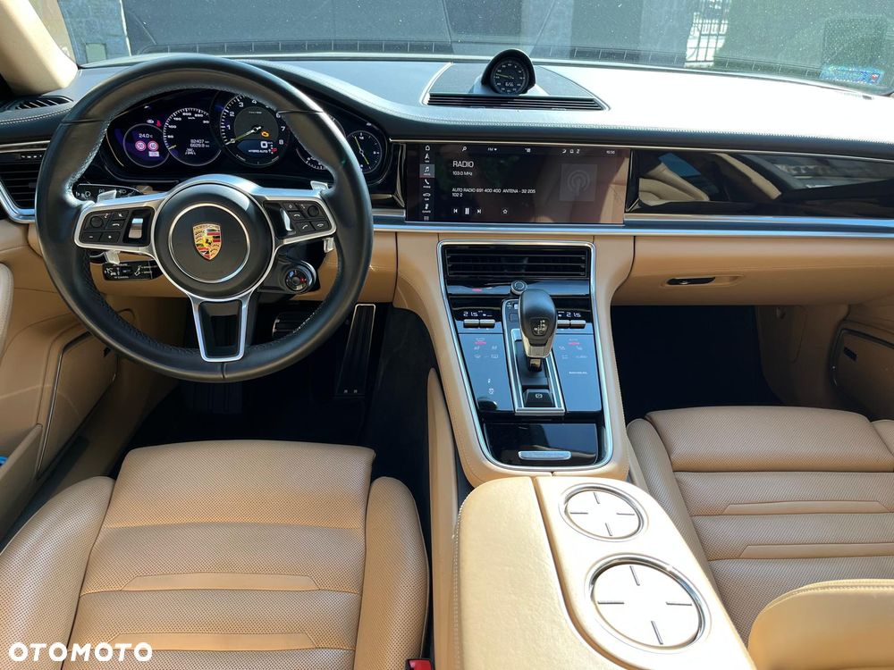 Porsche Panamera 4 E-Hybrid - 5